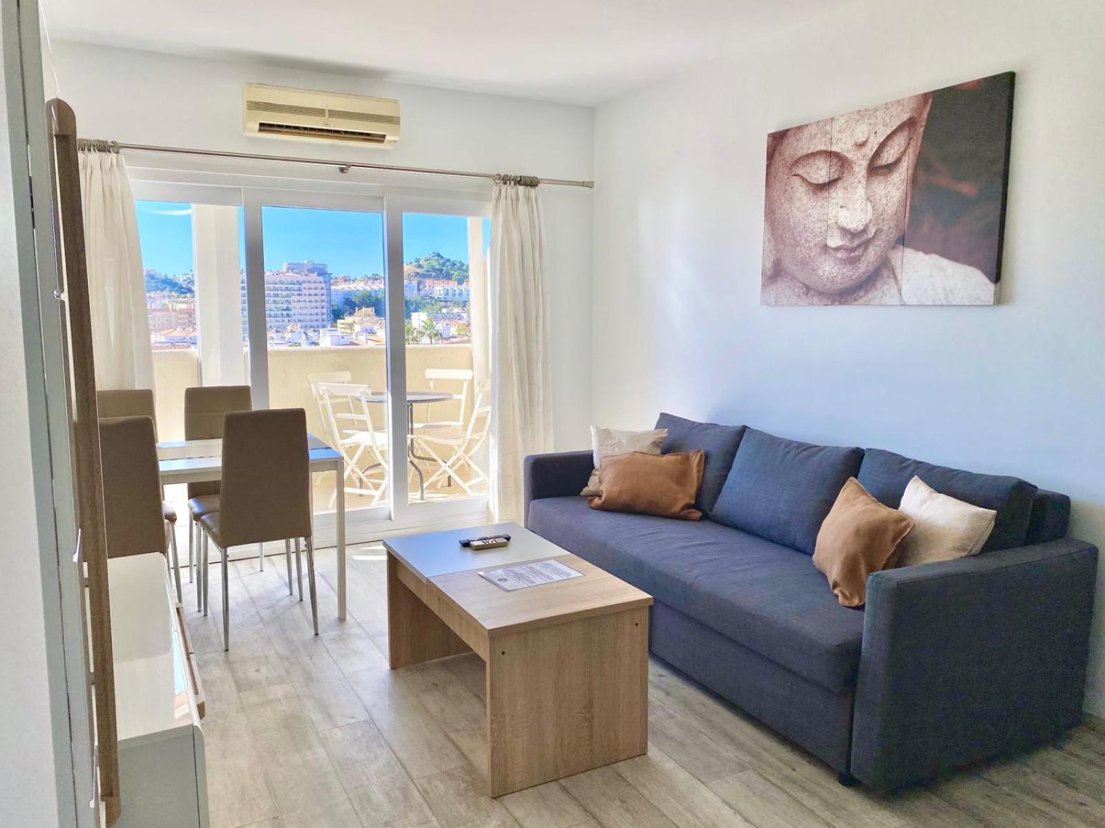 Apartamento Benalbeach 1ª Línea De Playa Precio Mensuales *